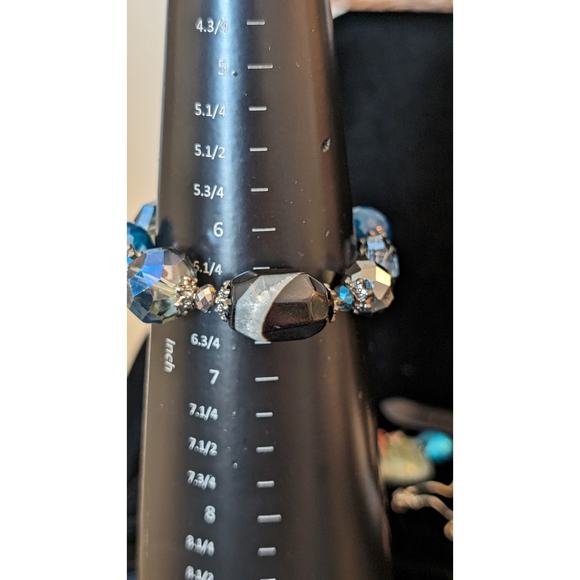 Blue Agate Faceted, Smoky Crystal and Oblong Stone Beaded Stretch Bracelet - Picture 5 of 8